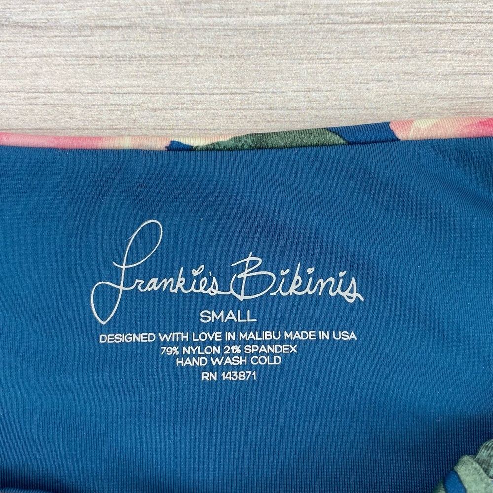 SOLD! Frankies Bikinis Valentina Bottom Pink Peony - Picture 7 of 7